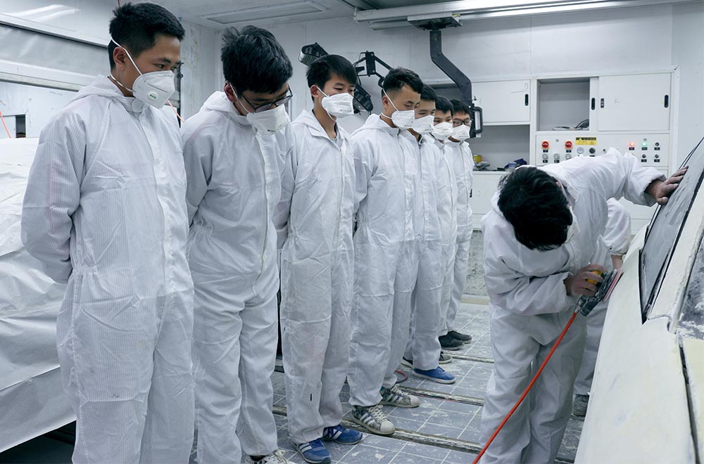 每个人都能自己动手操作，理论实操相结合！