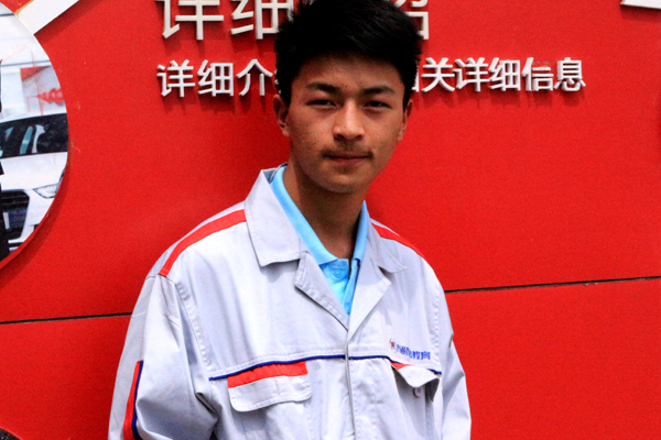 有梦少年：执着学技术.jpg