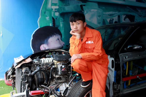 喜欢拆装，所以喜欢学校的解剖车_副本.jpg