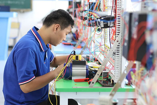 学电工PLC技术有前景吗？云南电工PLC培训学校怎么样？